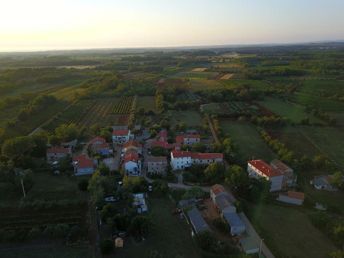 The Village Novigrad Istria Exterior foto